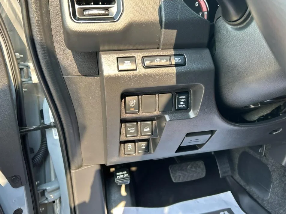 Used 2024 Boulder Gray Metallic Nissan PRO-4X image 8