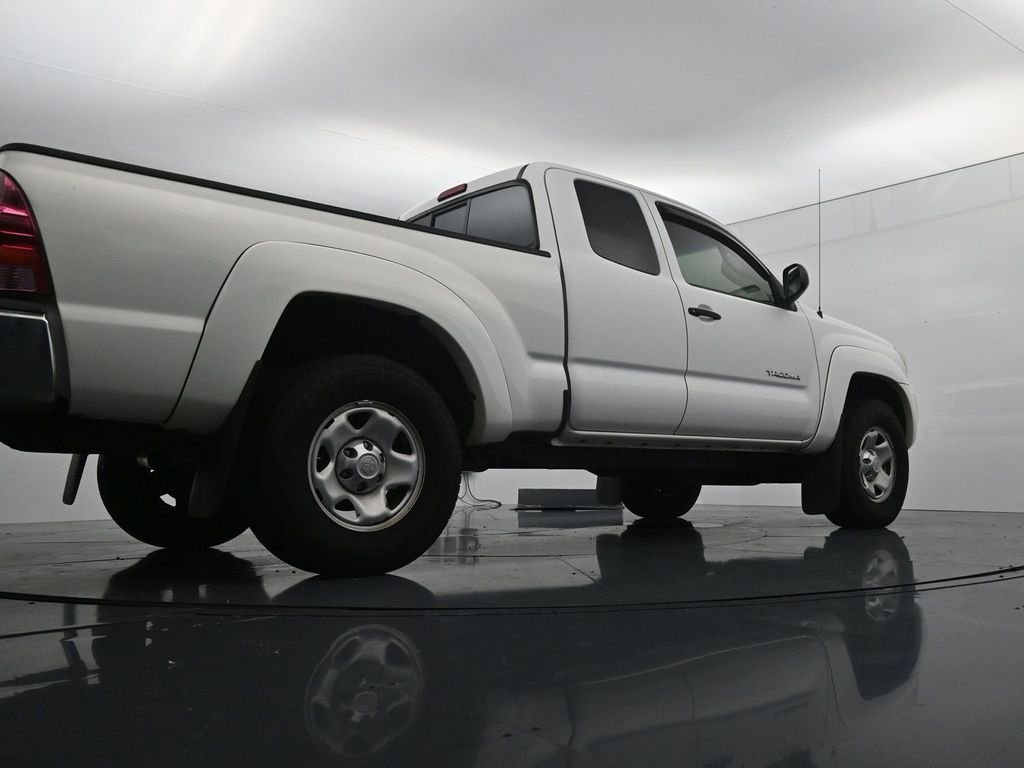 Used 2009 White Toyota PreRunner image 30