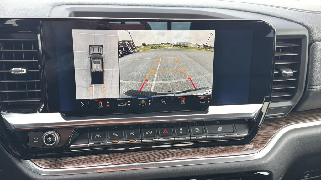 Used 2025 Gray Chevrolet RST image 25