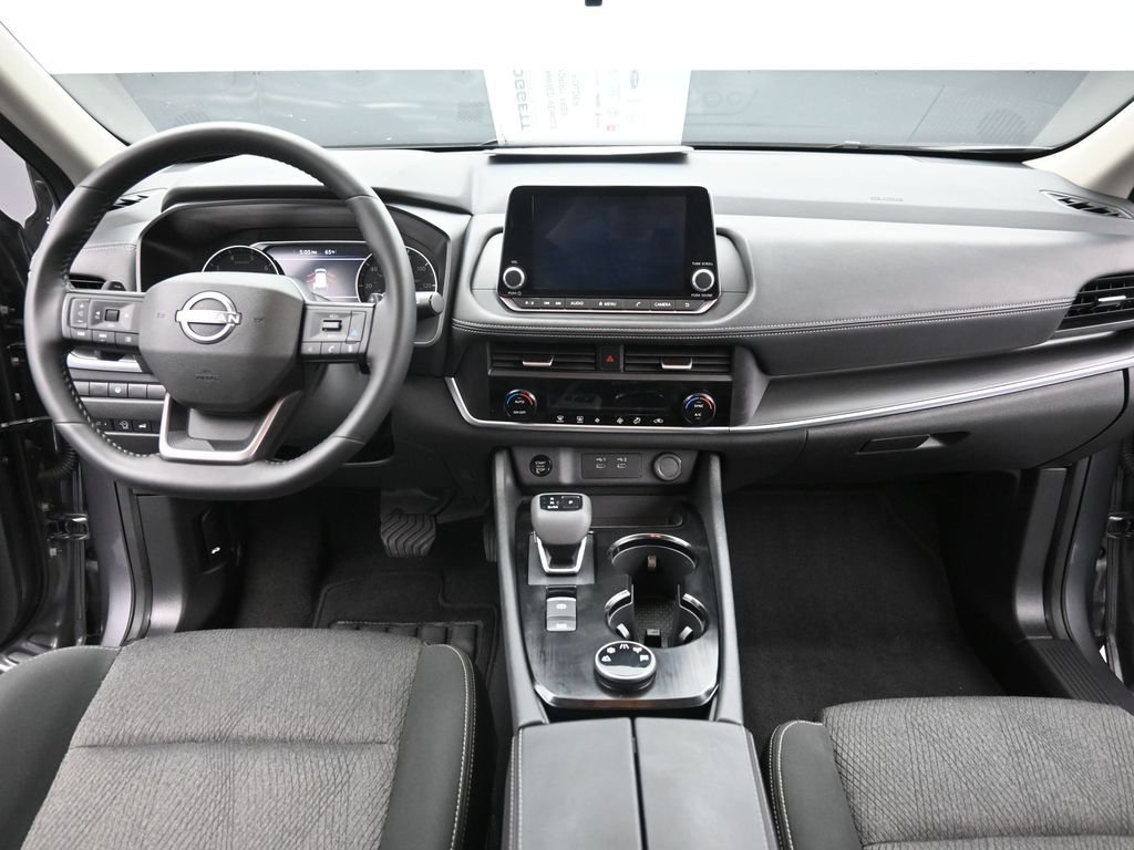 Used 2025 Gray Nissan SV image 12