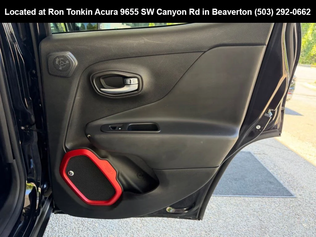 Used 2016 Black Jeep Trailhawk image 30