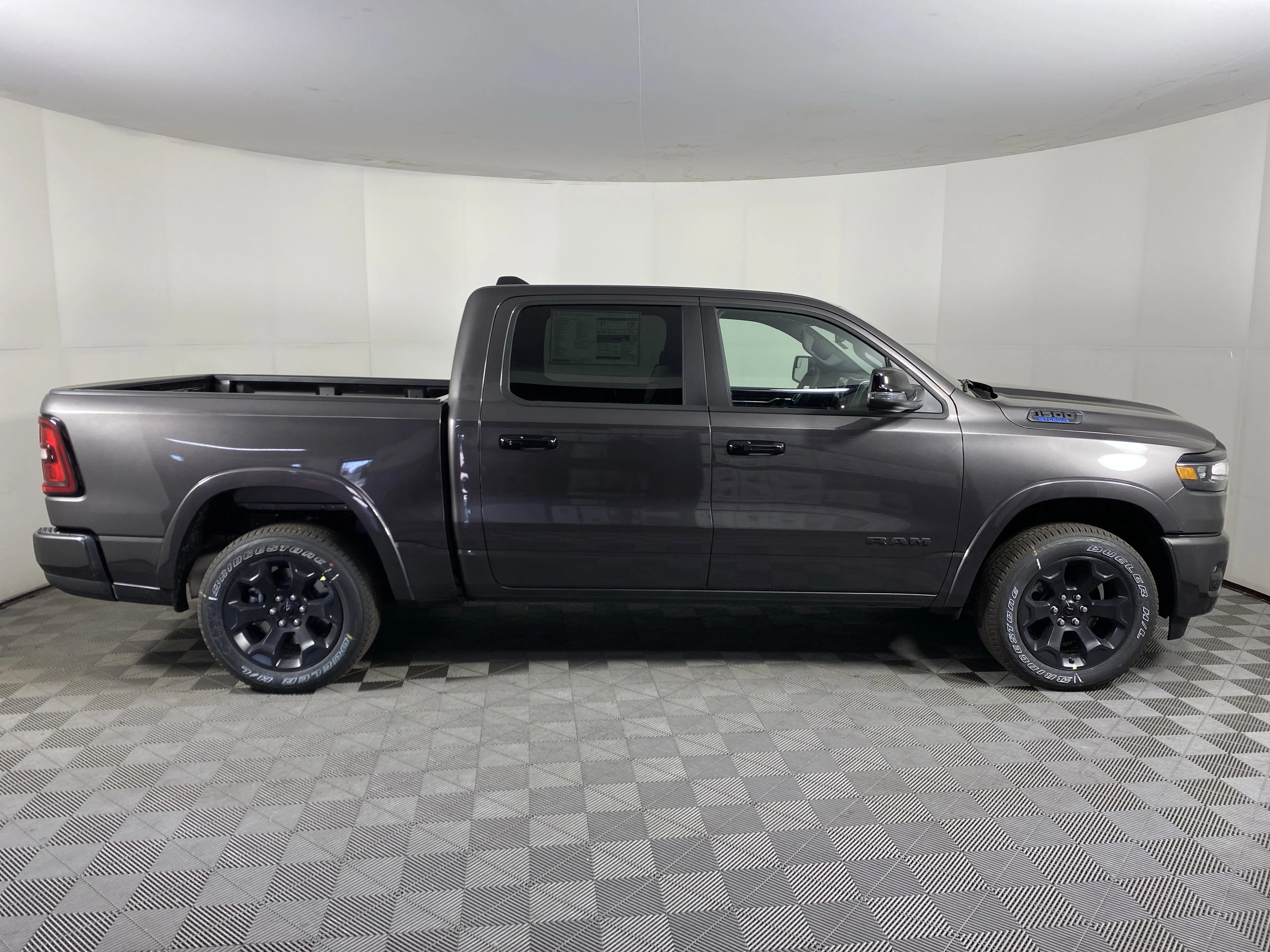 New 2026 Granite Crystal Metallic Clear-Coat Exterior Paint RAM Big Horn/Lone Star image 6