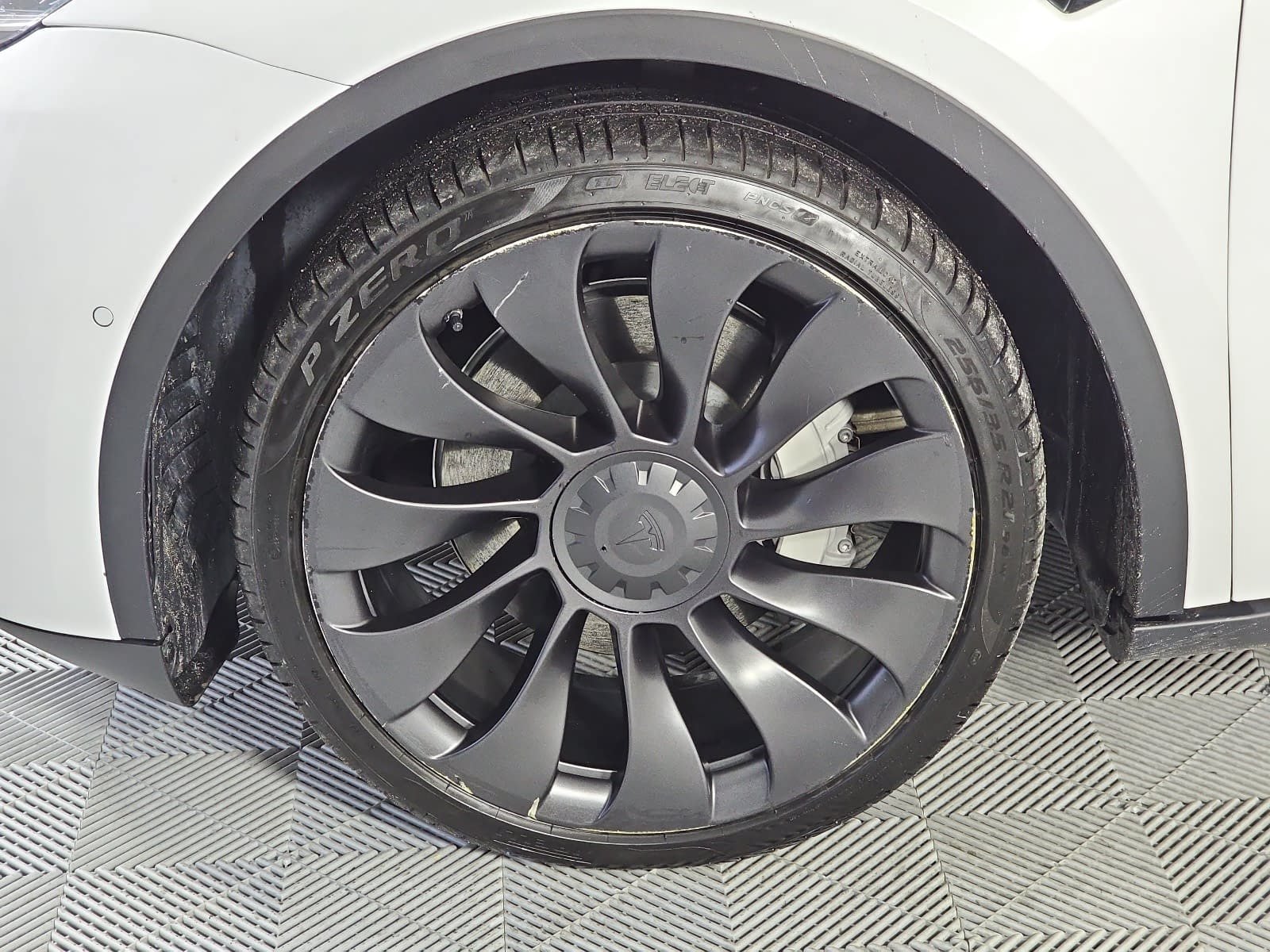 Used 2022 White Tesla Long Range image 10