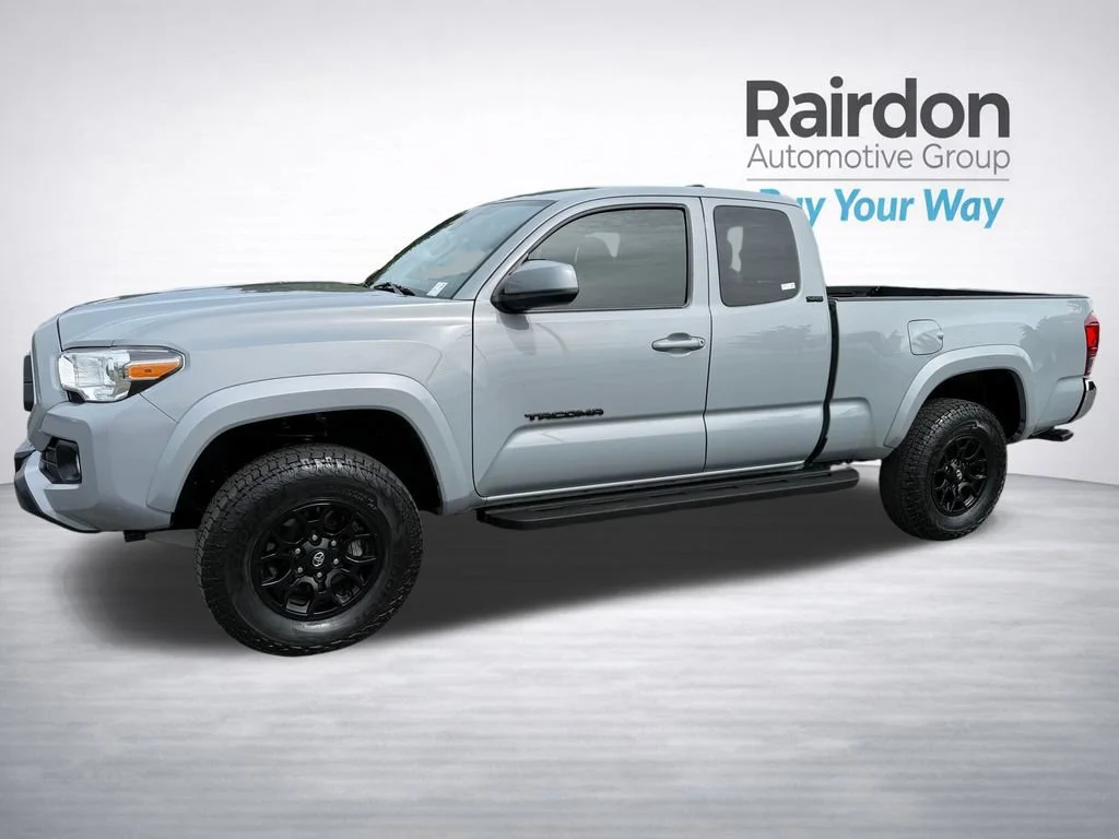 Used 2021 Cement Toyota SR image 3