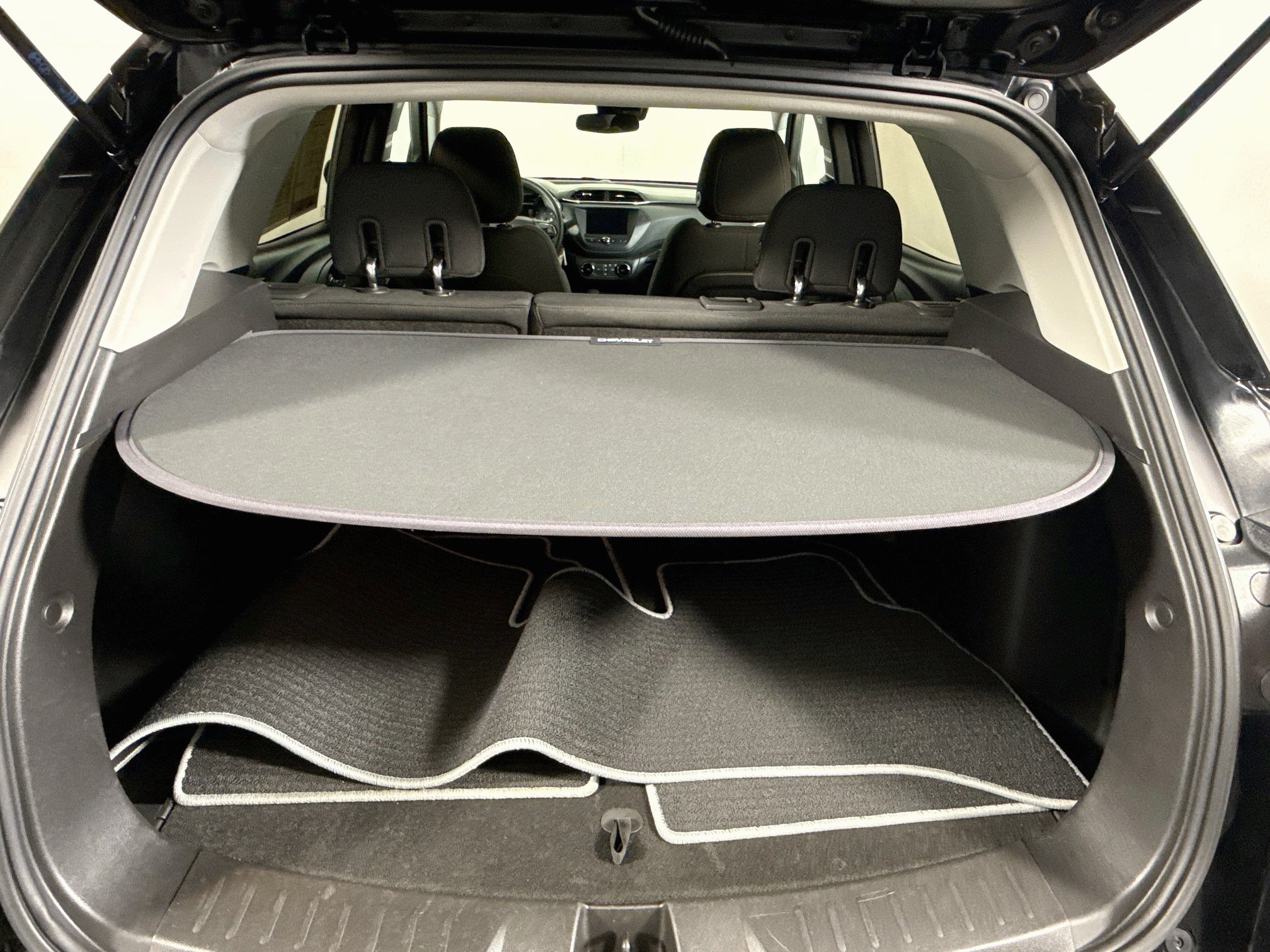 Used 2023 Black Chevrolet LS image 23