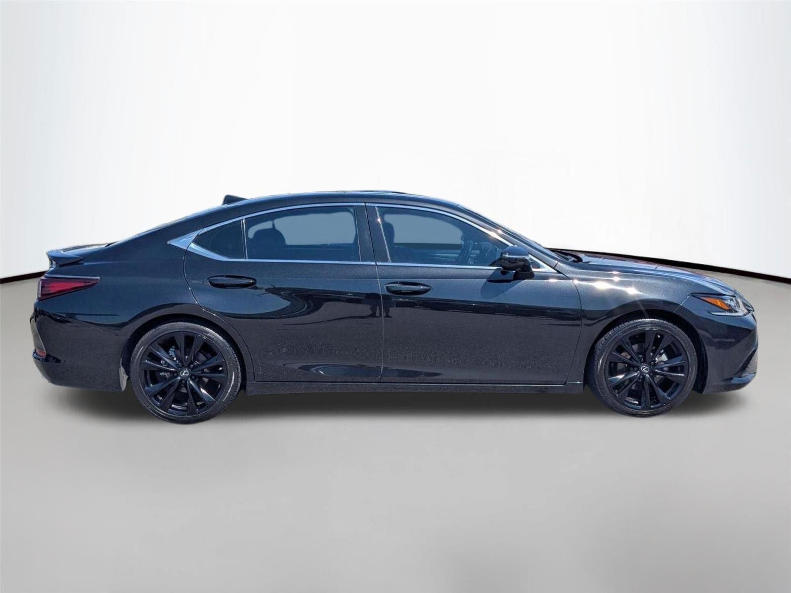 Used 2023  Lexus ES 350 F SPORT Handling image 4