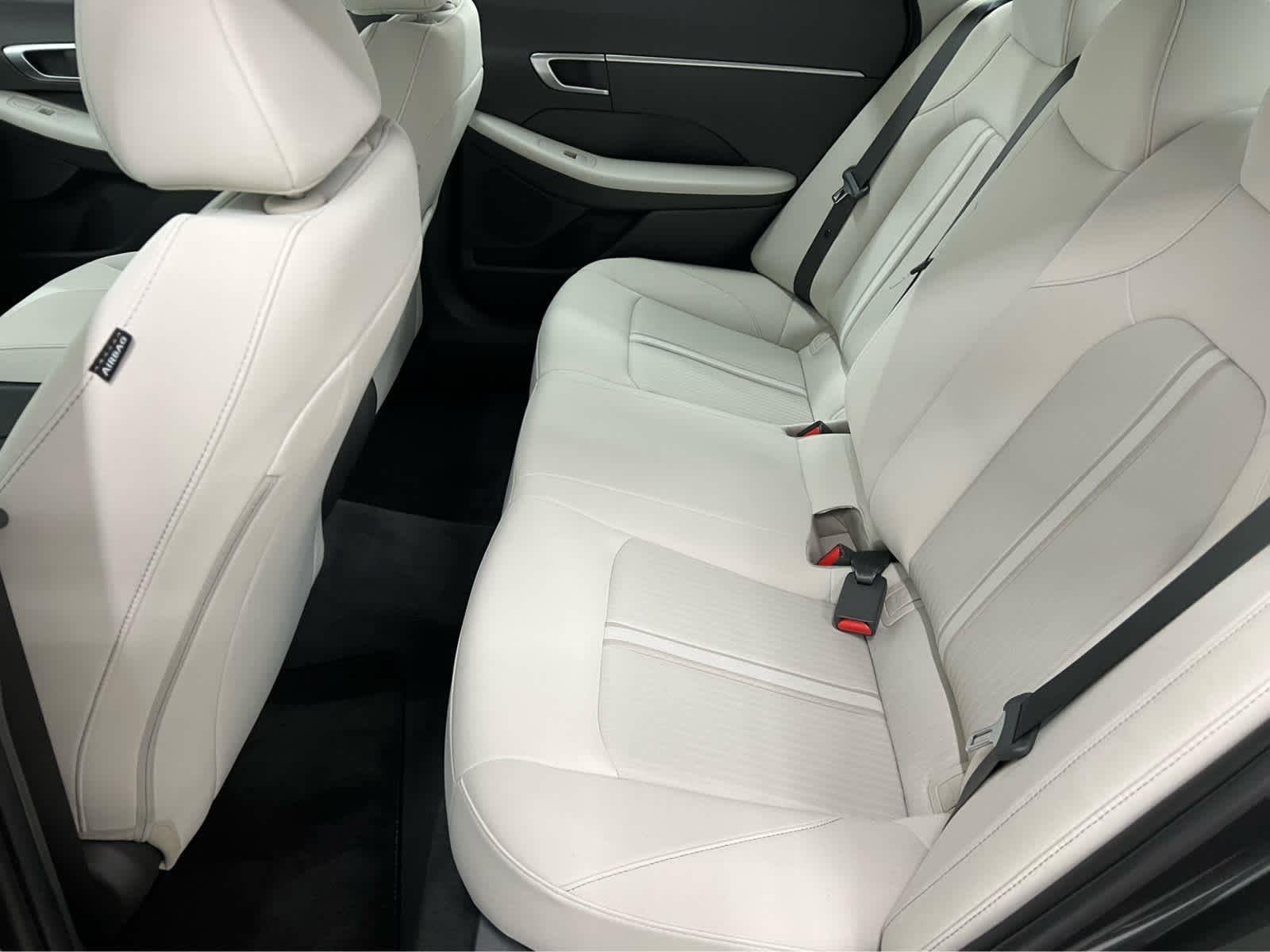 Used 2025 Portofino Gray Hyundai SE image 26