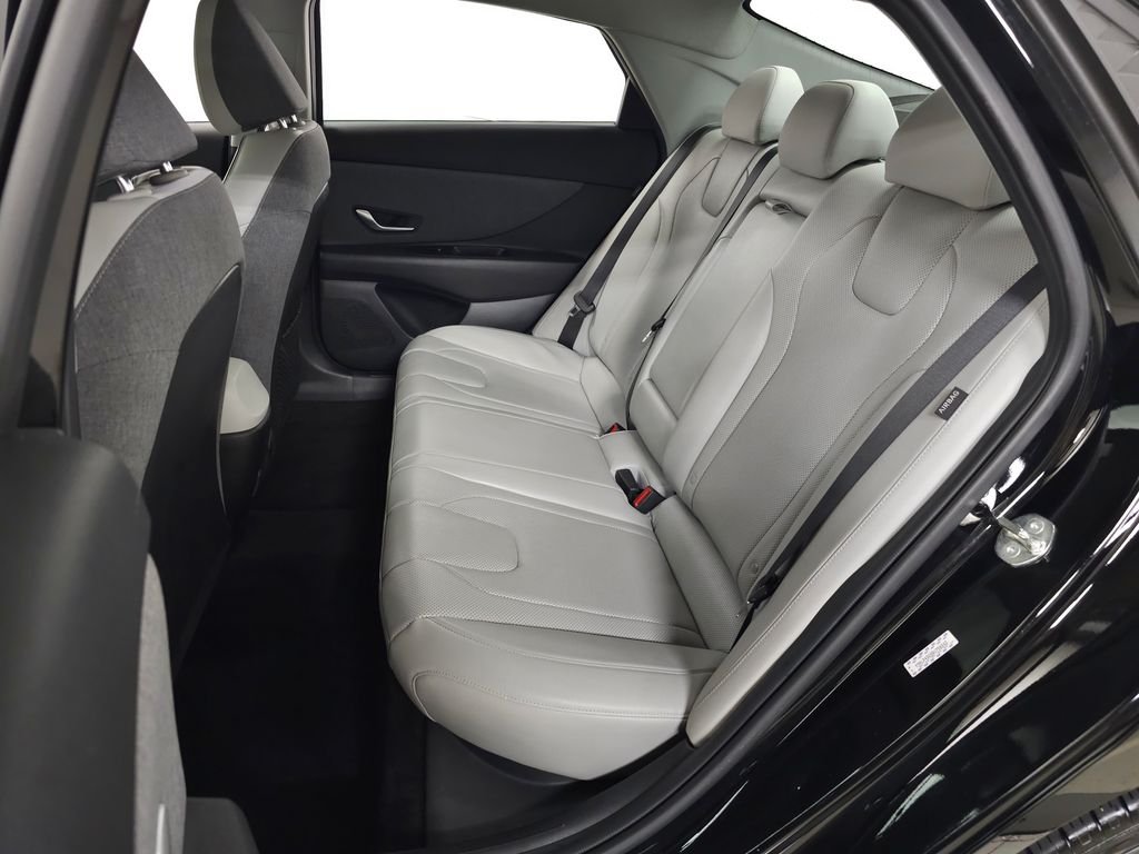 2024 Hyundai Elantra Limited - Photo 35