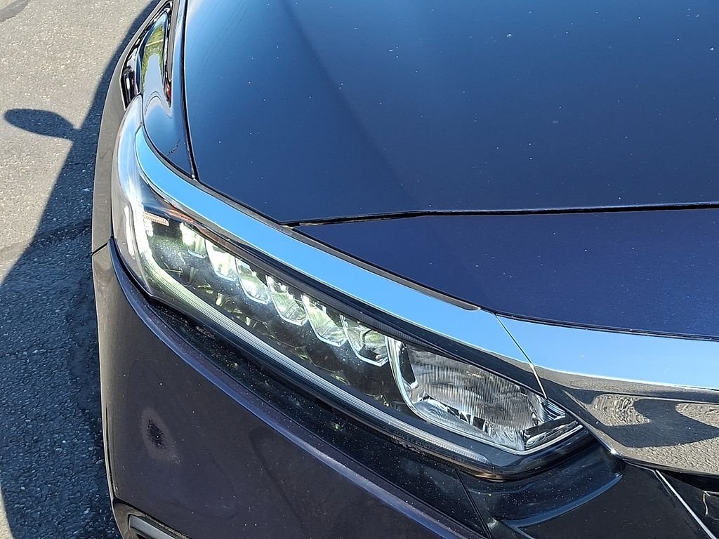 Certified Used 2018 Obsidian Blue Pearl Honda LX image 9