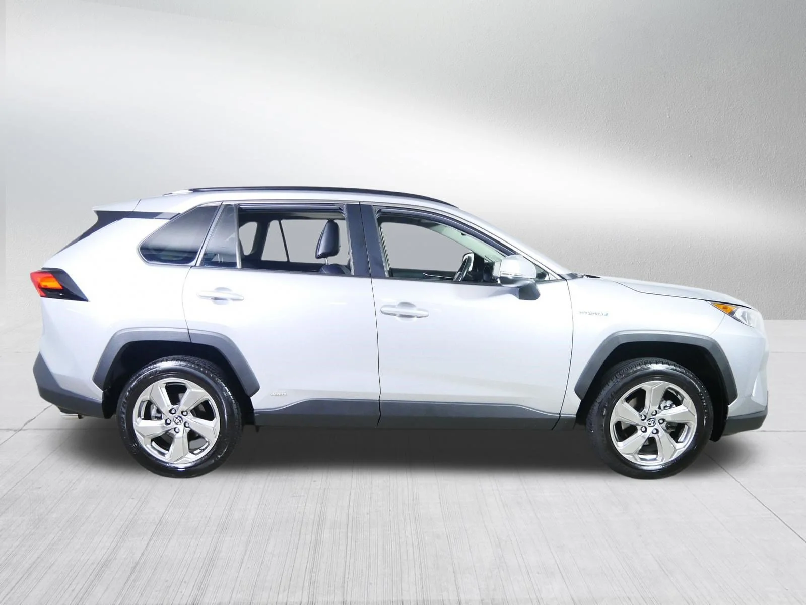 Used 2021 Silver Sky Metallic Toyota Hybrid XLE Premium image 8