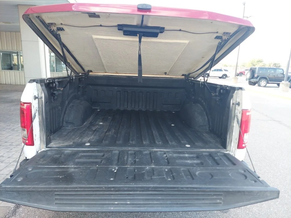 Used 2017 Oxford White Ford XLT image 11
