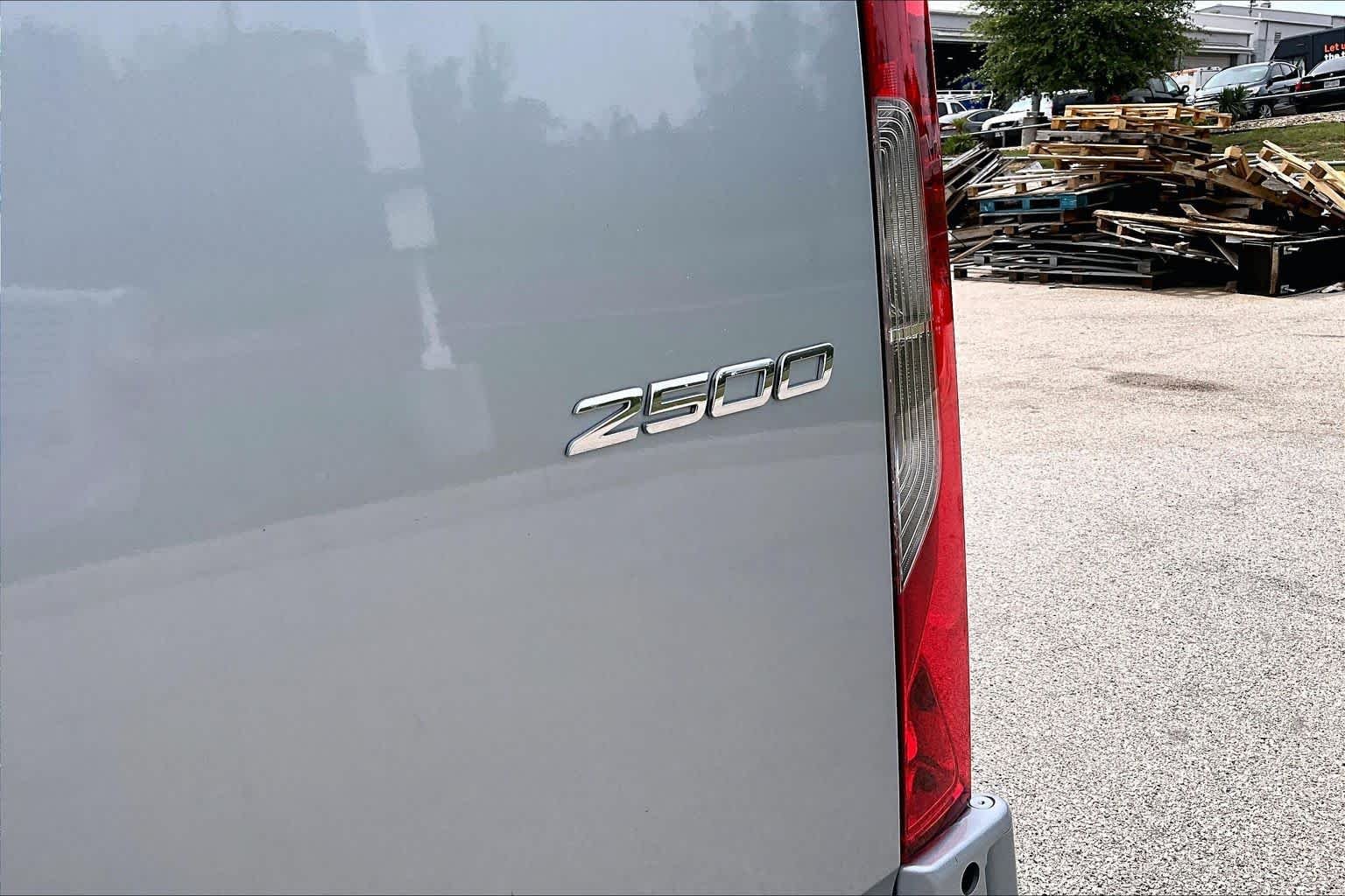 New 2026 High-tech silver metallic Mercedes-Benz  image 7