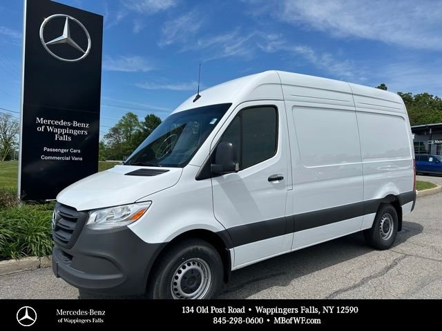 New 2026 Arctic White Mercedes-Benz Cargo 144 WB image 1