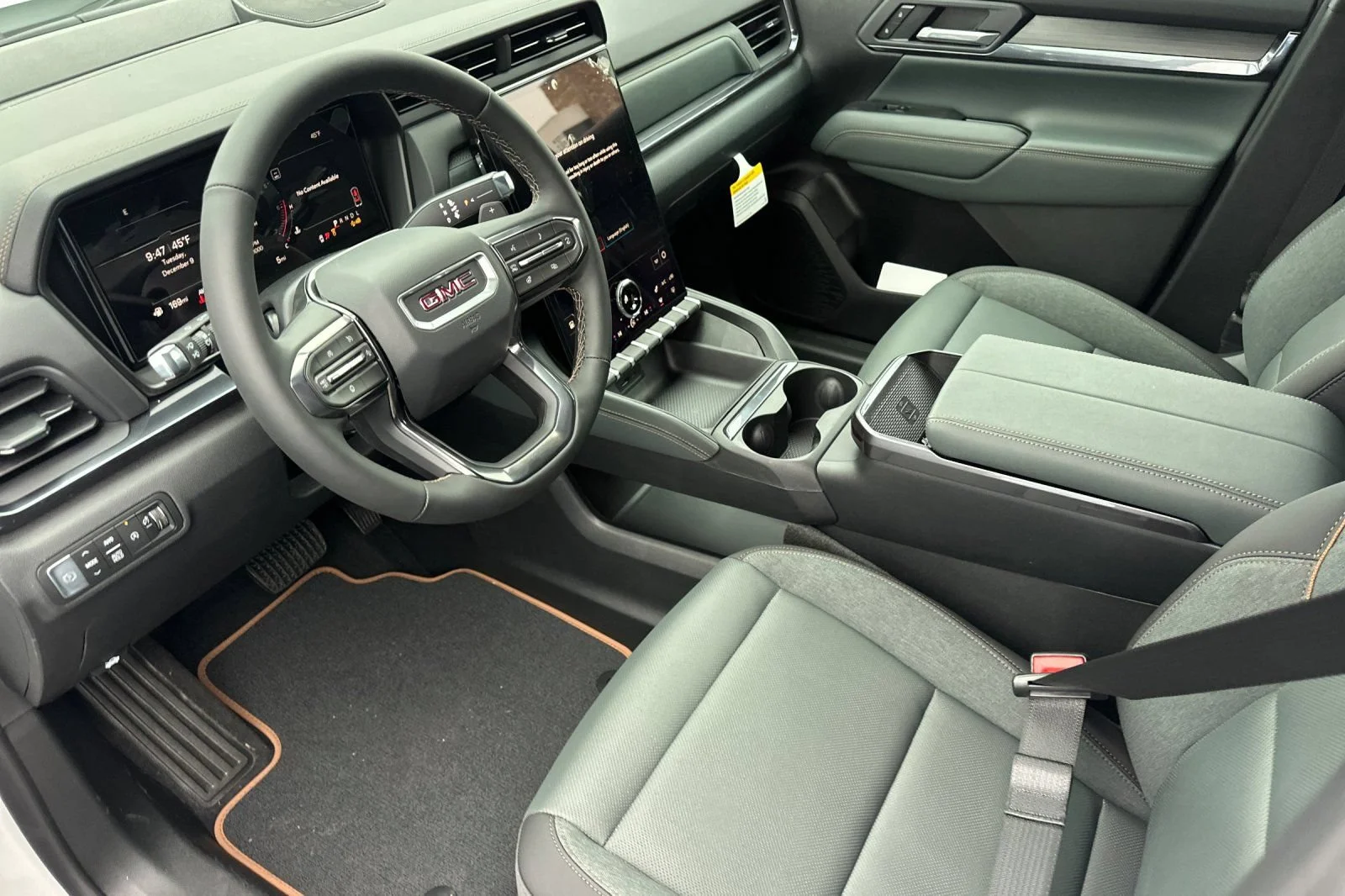 2026 GMC Terrain AT4 - Photo 7