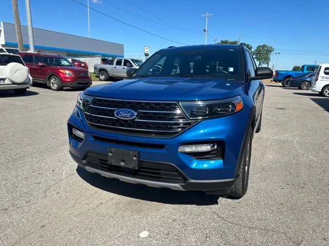 Used 2020 Blue Metallic Ford XLT image 3