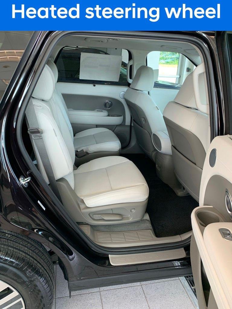 New 2026 Red Hyundai SEL Premium 7P image 11