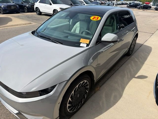 Used 2023 Gray Hyundai Limited image 4