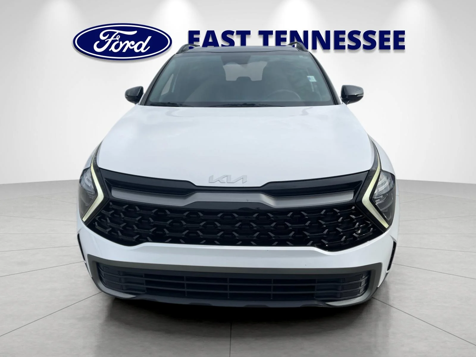 Used 2023 White Kia X-Line image 9