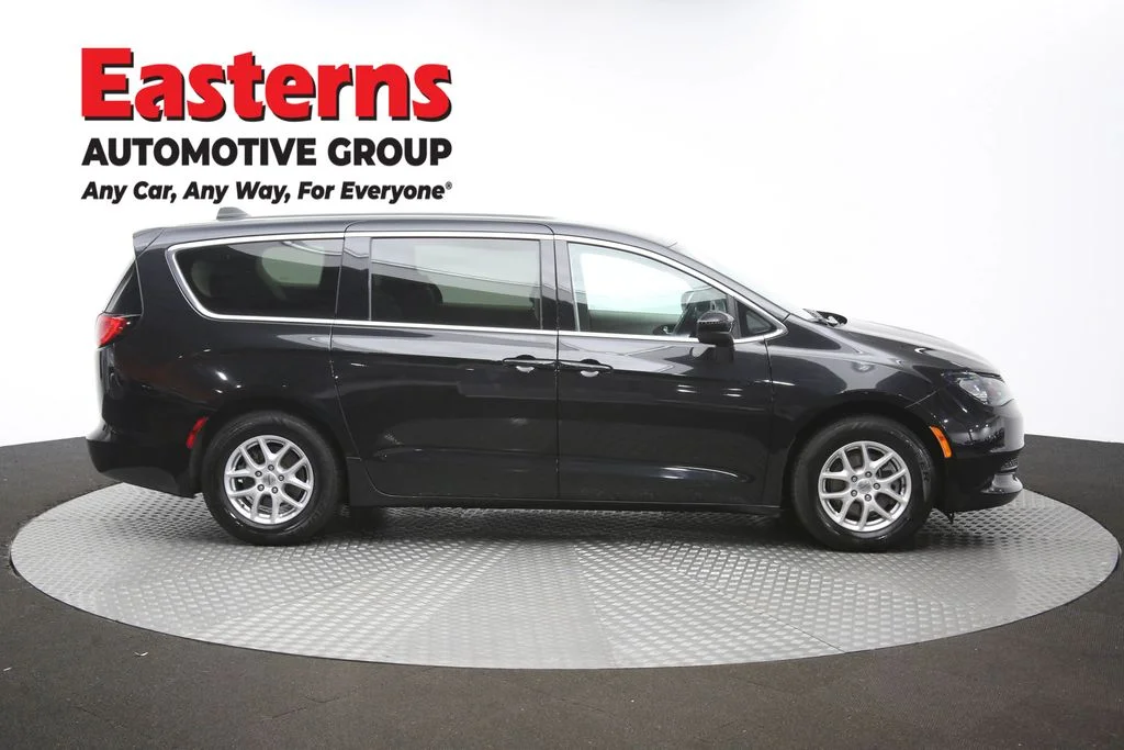 Used 2024 Black Chrysler LX image 46