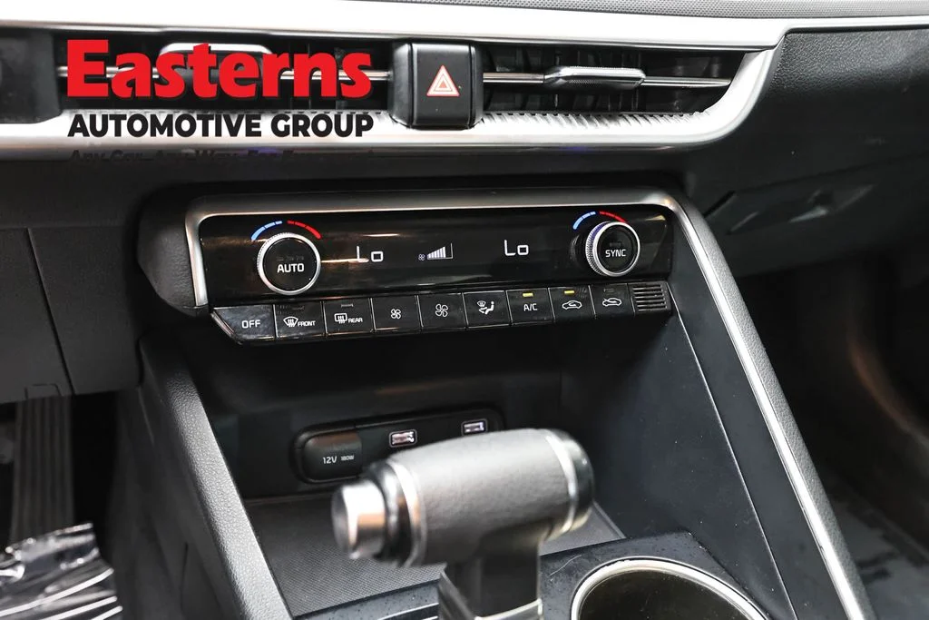 Used 2023 Red Kia LXS image 19