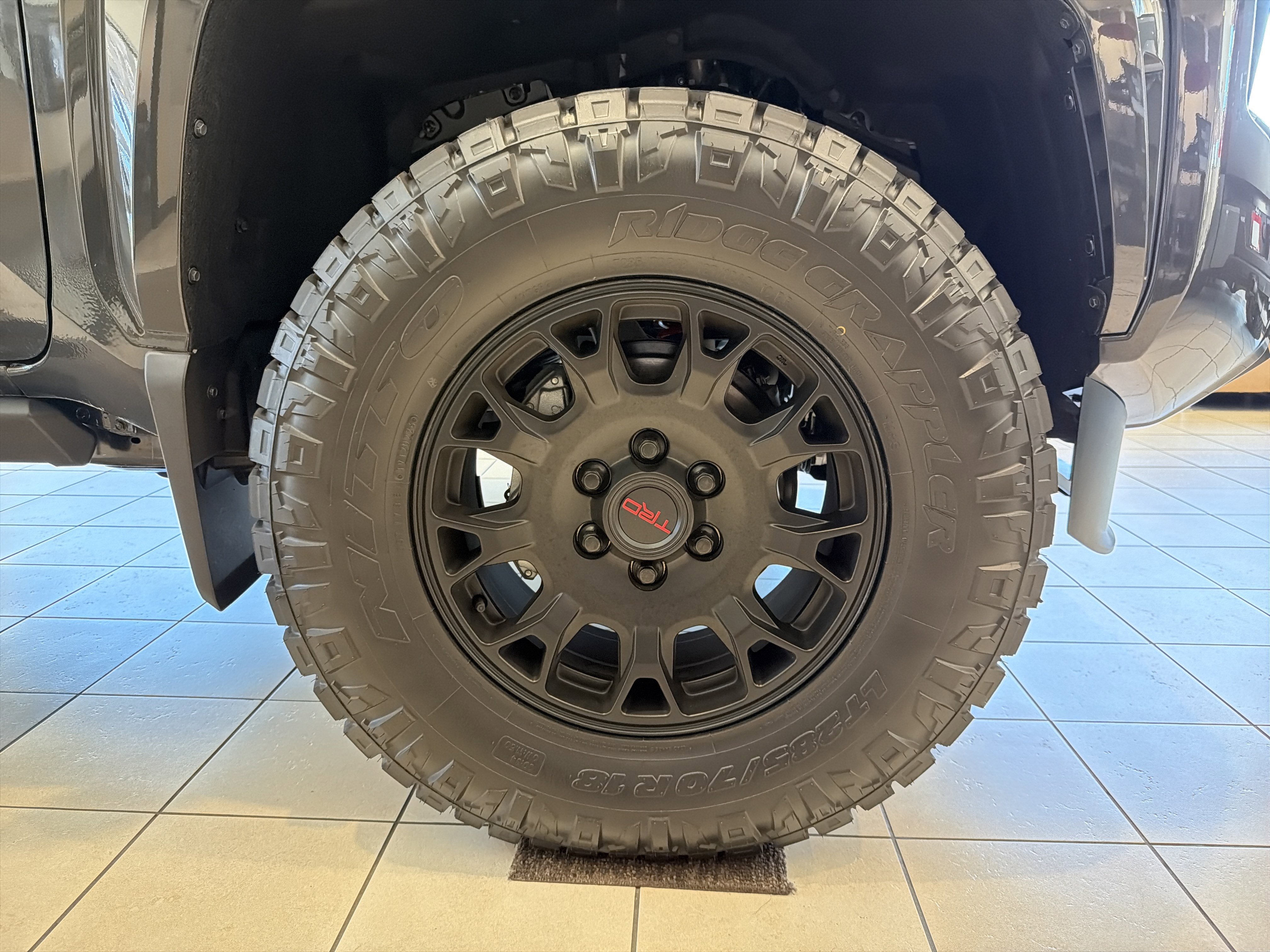 2026 Toyota Tacoma SR5 - Photo 10