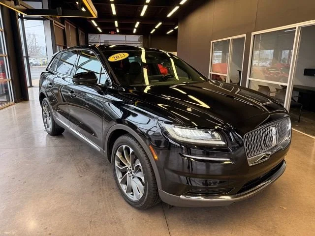 Used 2023 Black Metallic Lincoln Reserve image 5