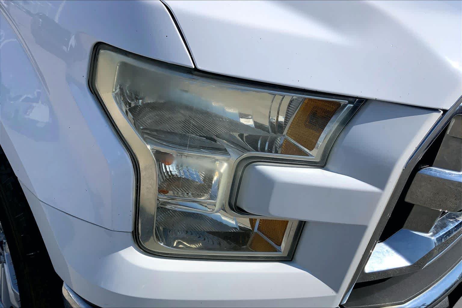 Used 2015 Oxford White Ford XLT image 26