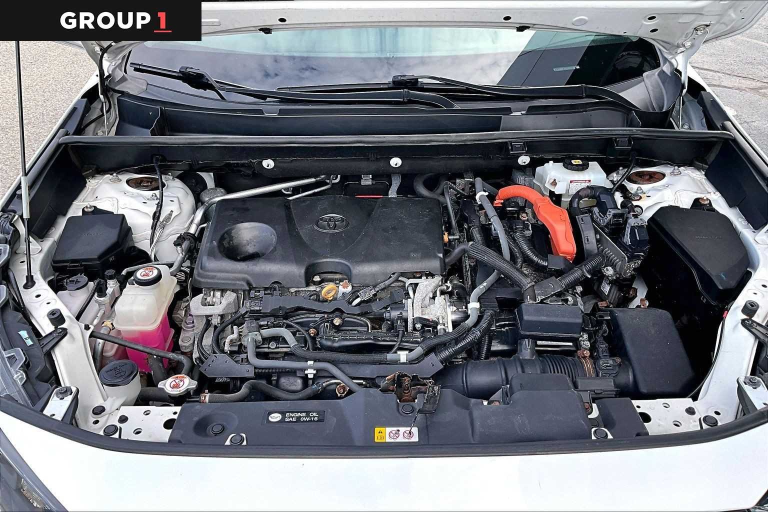Used 2020 Super White Toyota Hybrid LE image 30