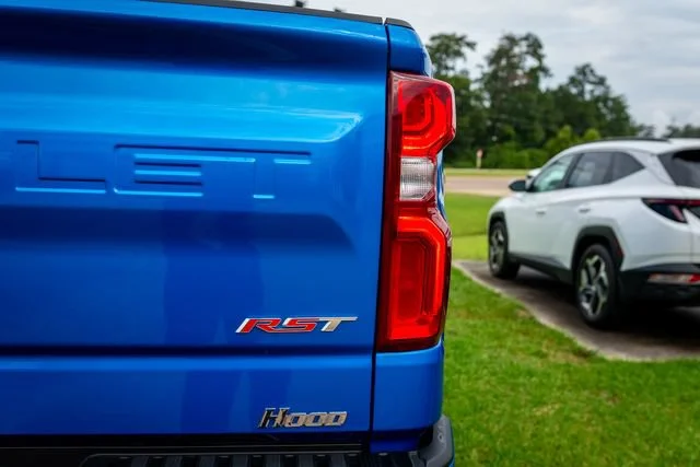 Used 2025 Riptide Blue Metallic Chevrolet RST image 17
