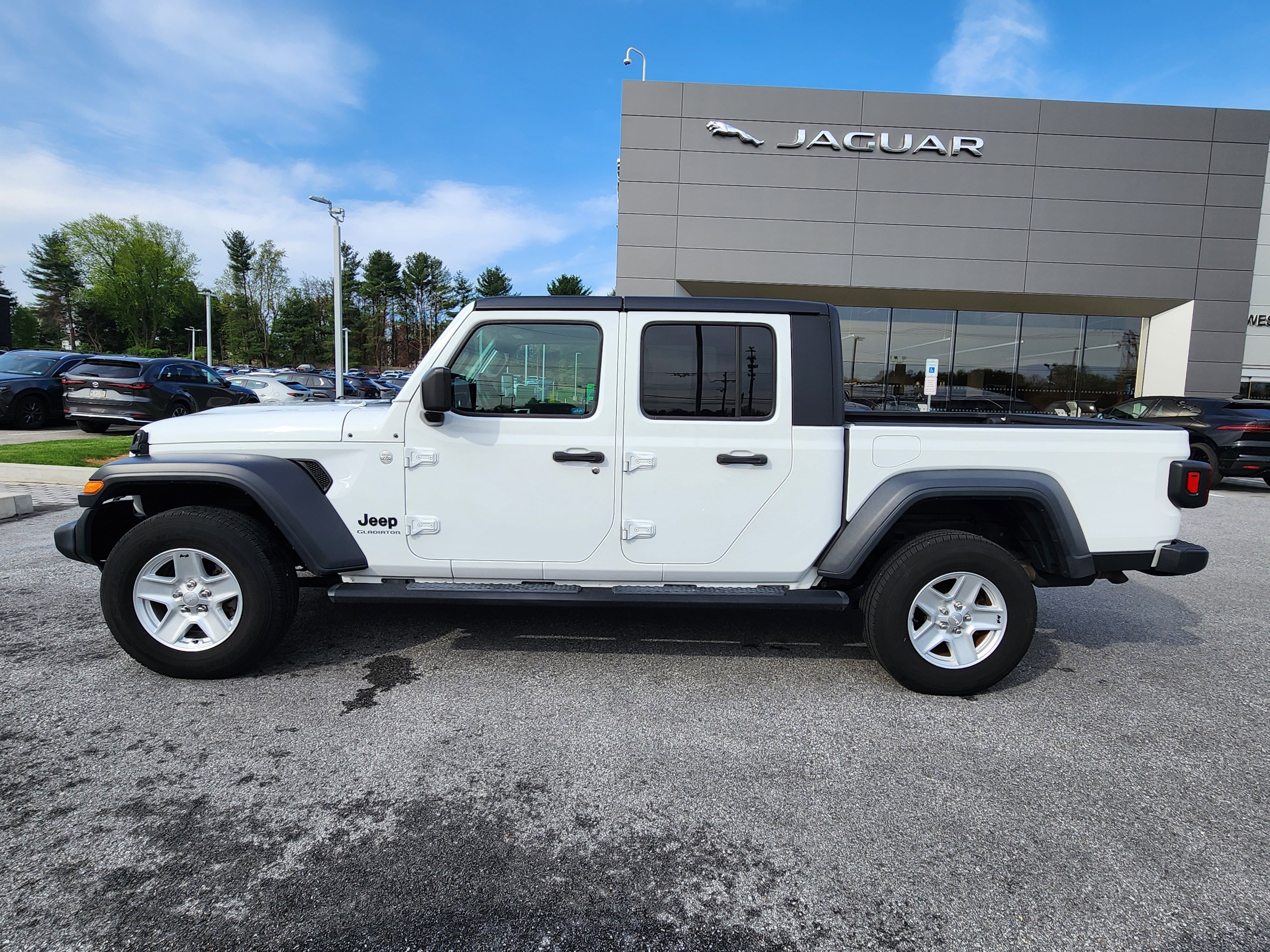 Used 2020 Bright White Clearcoat Jeep Sport image 5