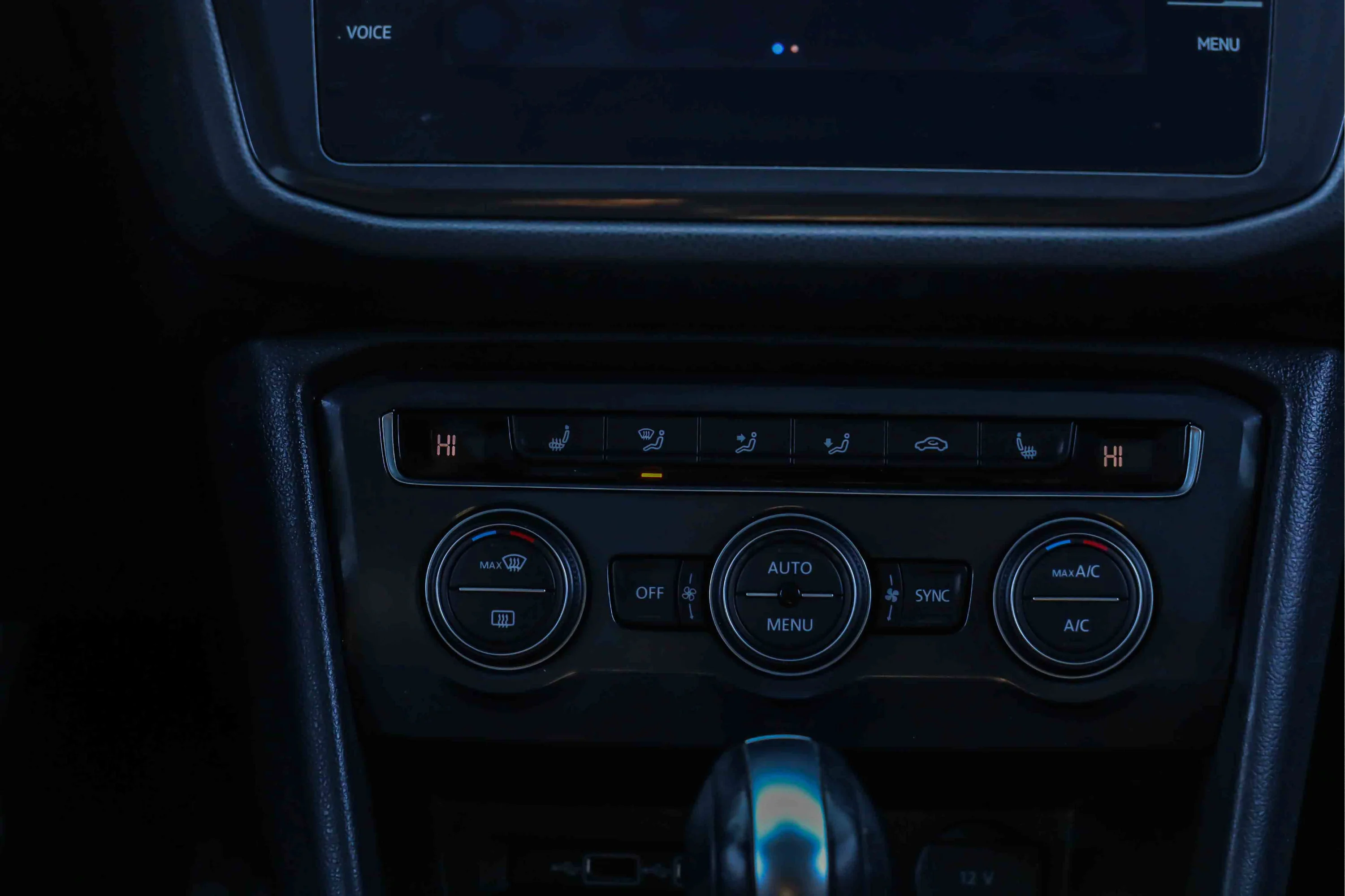 Used 2019  Volkswagen  image 12