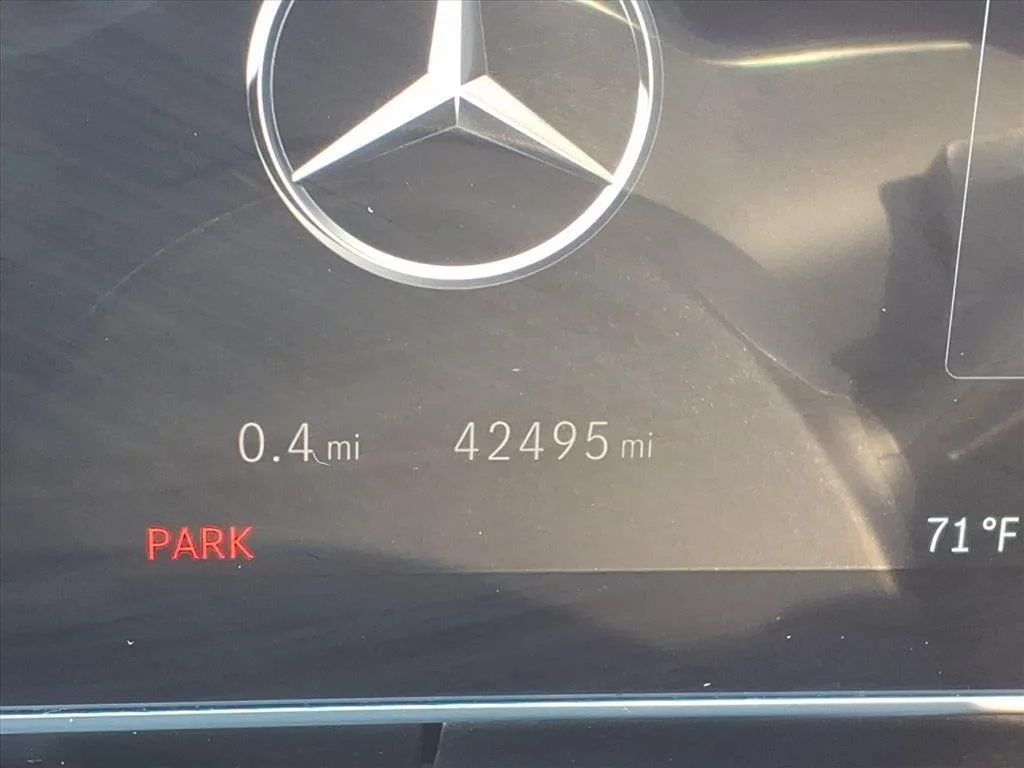 Used 2023 Black Mercedes-Benz GLC 300 image 27