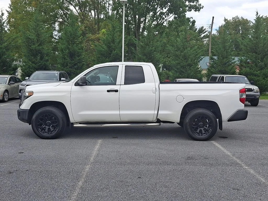 Used 2019 White Toyota SR image 7