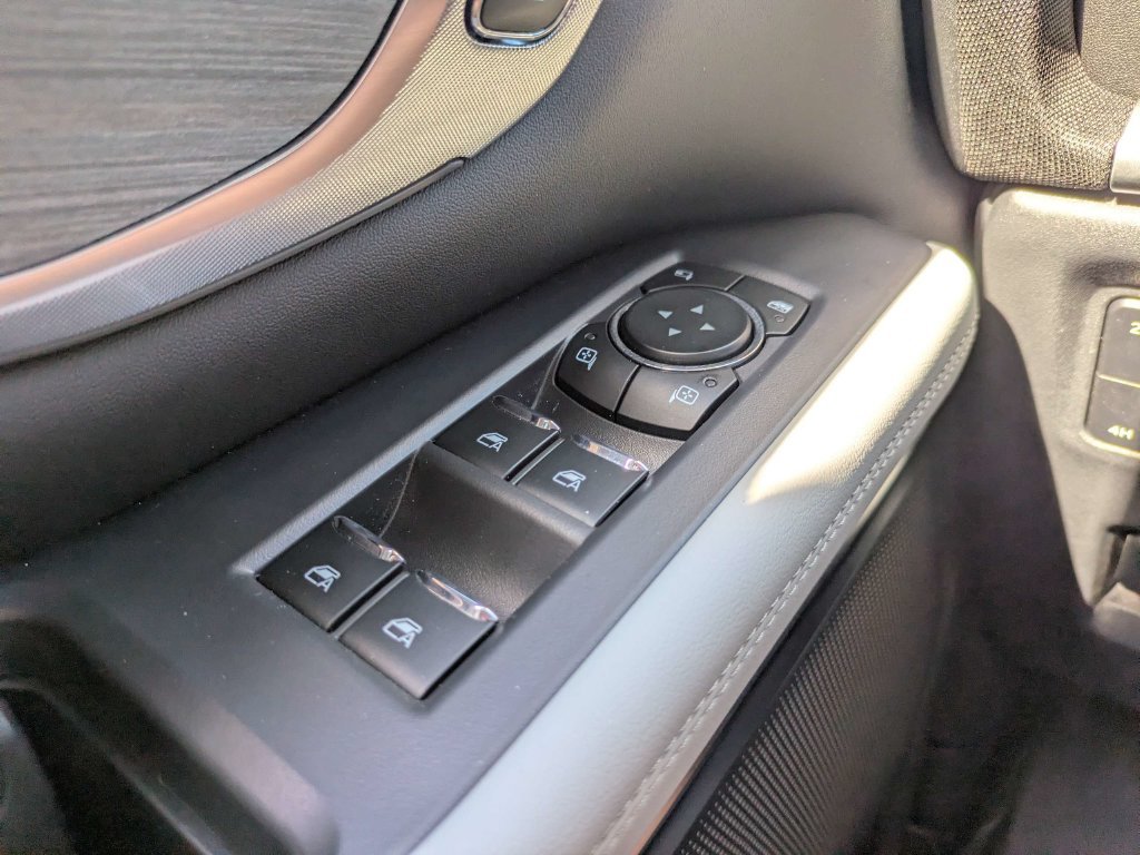 New 2026 White Ford Platinum image 31