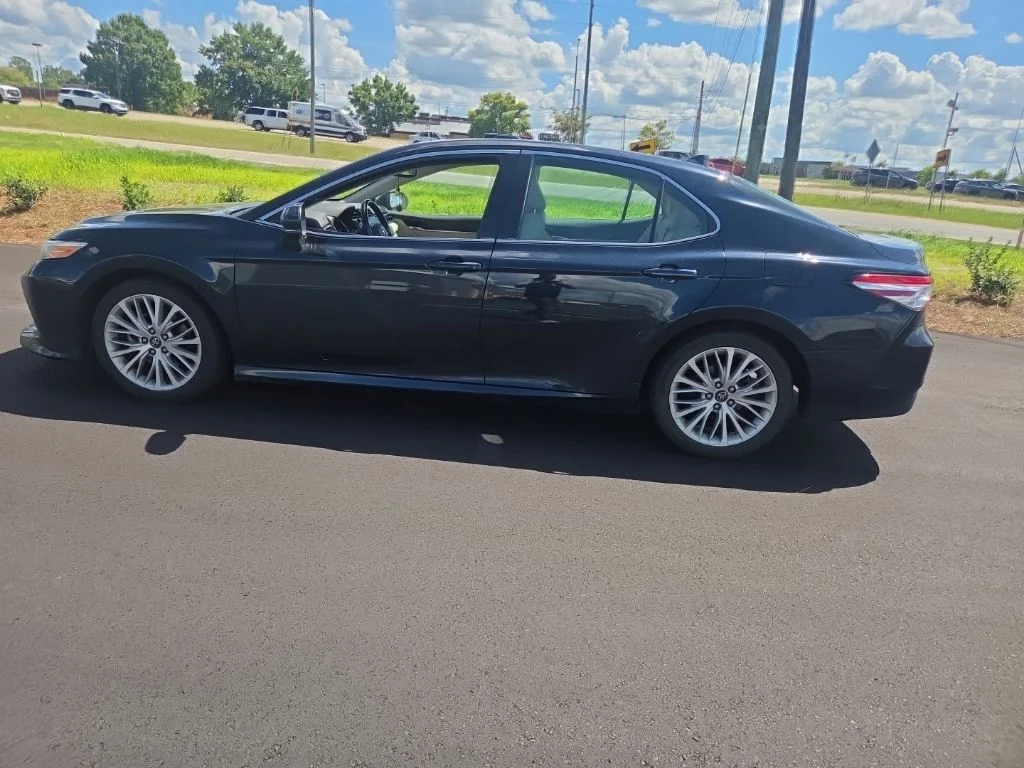 Used 2020 Blue Toyota XLE image 7