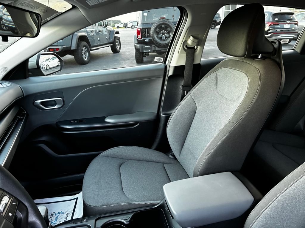 Used 2025 Gray Kia LXS image 19