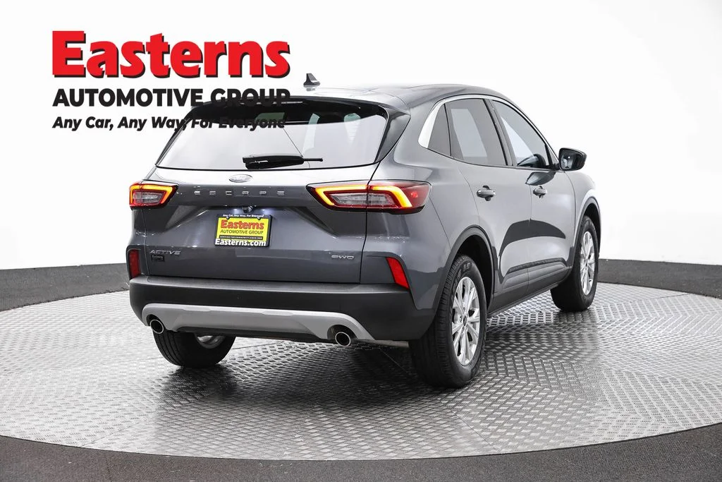 Used 2024 Gray Ford Active image 5