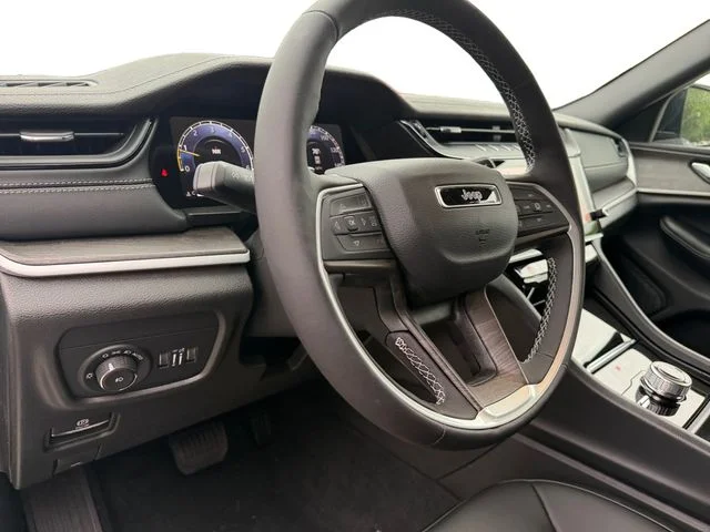 New 2026 White/off-white Jeep Limited image 13