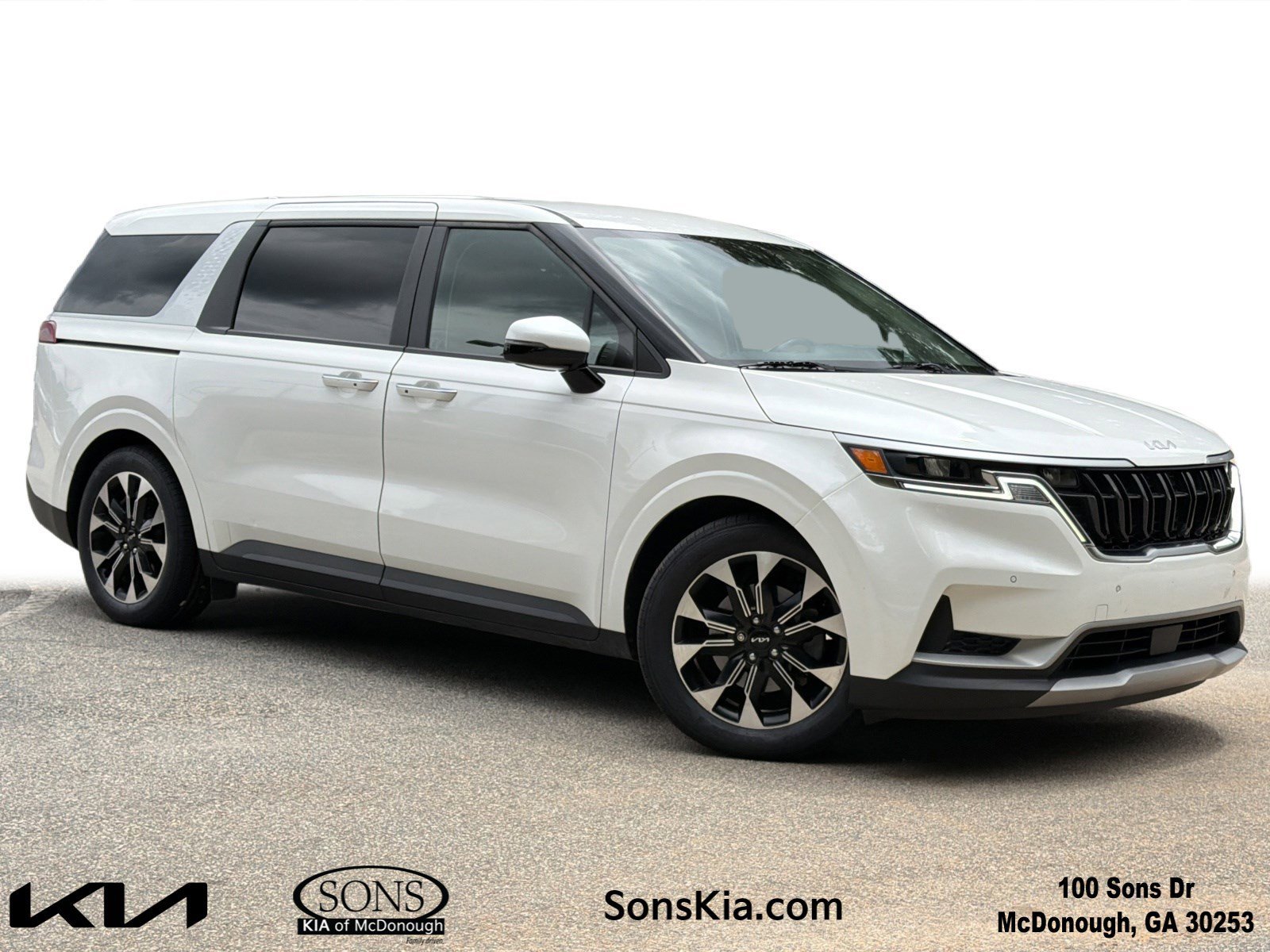 2024 Kia Sedona EX's photo