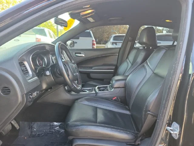 Used 2021 Black Dodge SXT image 17