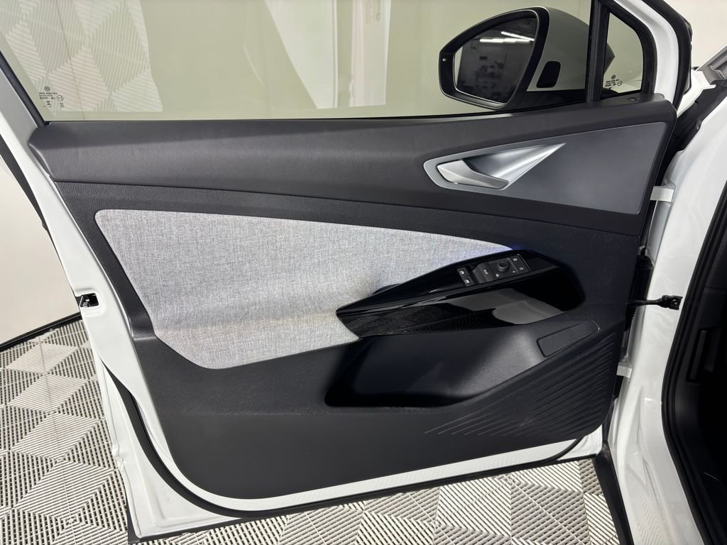Used 2023 Pure White Volkswagen Pro image 9
