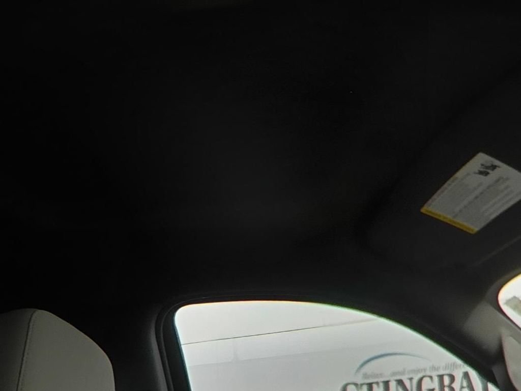 Used 2019 BLACK Chevrolet RST image 17