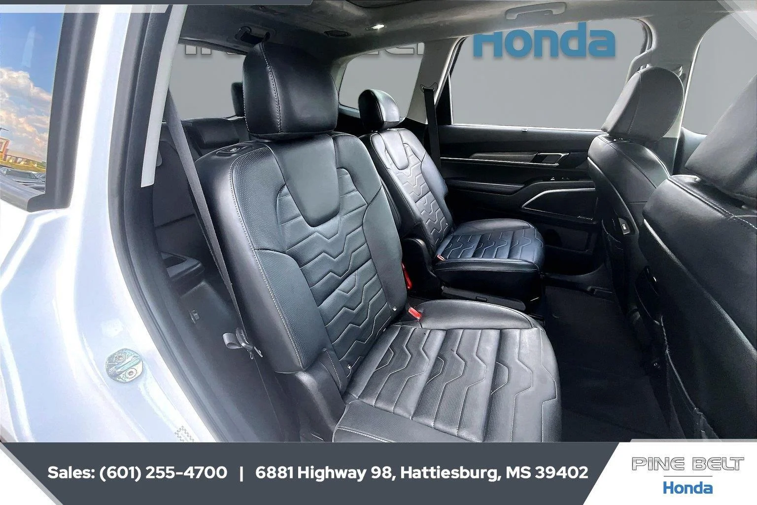 Used 2022 Glacial White Pearl Kia SX image 20