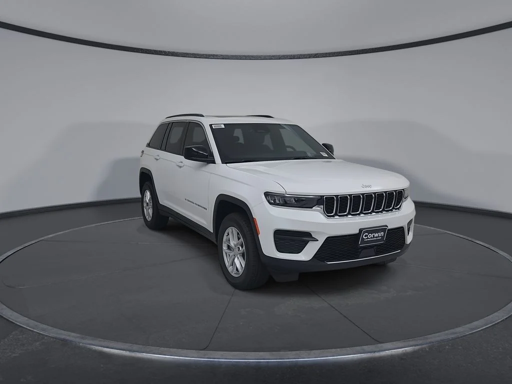 New 2026 Bright White Clearcoat Jeep Laredo X image 5