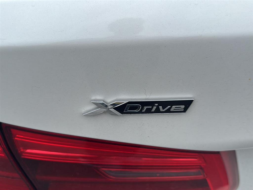 Used 2020 Mineral White Metallic BMW 530i xDrive image 16