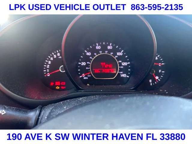 Used 2016 White Kia Base image 6