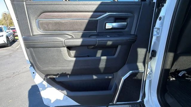 2026 RAM 2500 Laramie - Photo 16
