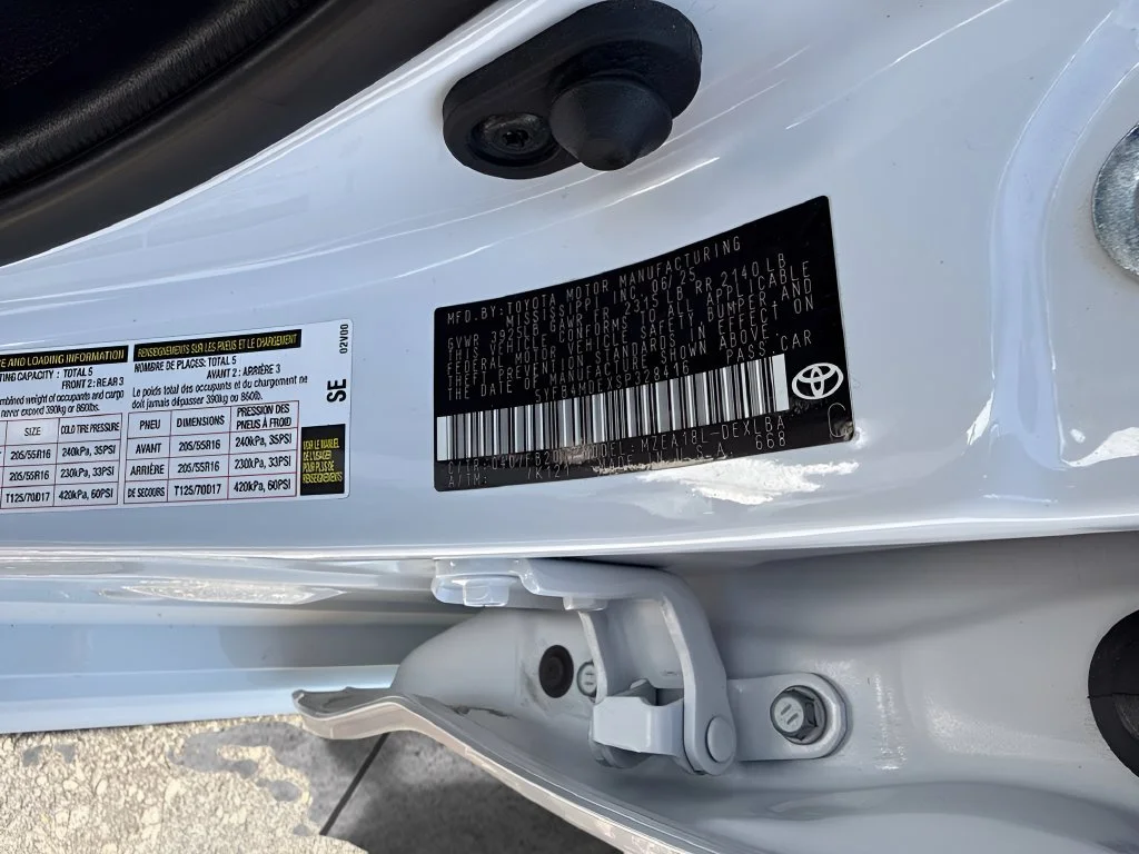Used 2025 White Toyota LE image 30