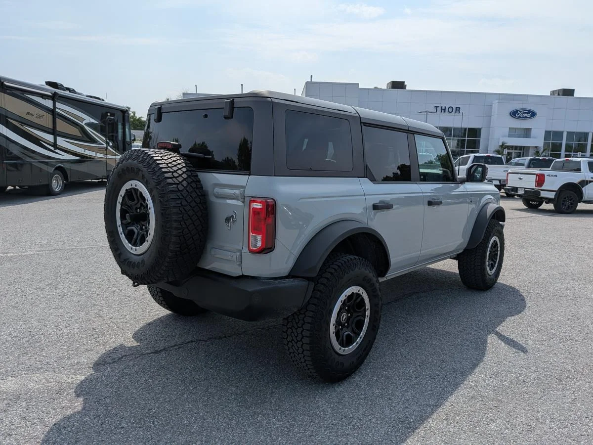 Used 2022 Grey Ford Base 4 Door Advanced image 5