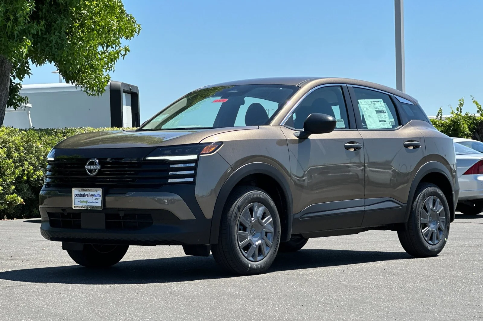 New 2026 Canyon Bronze Metallic Nissan S image 8